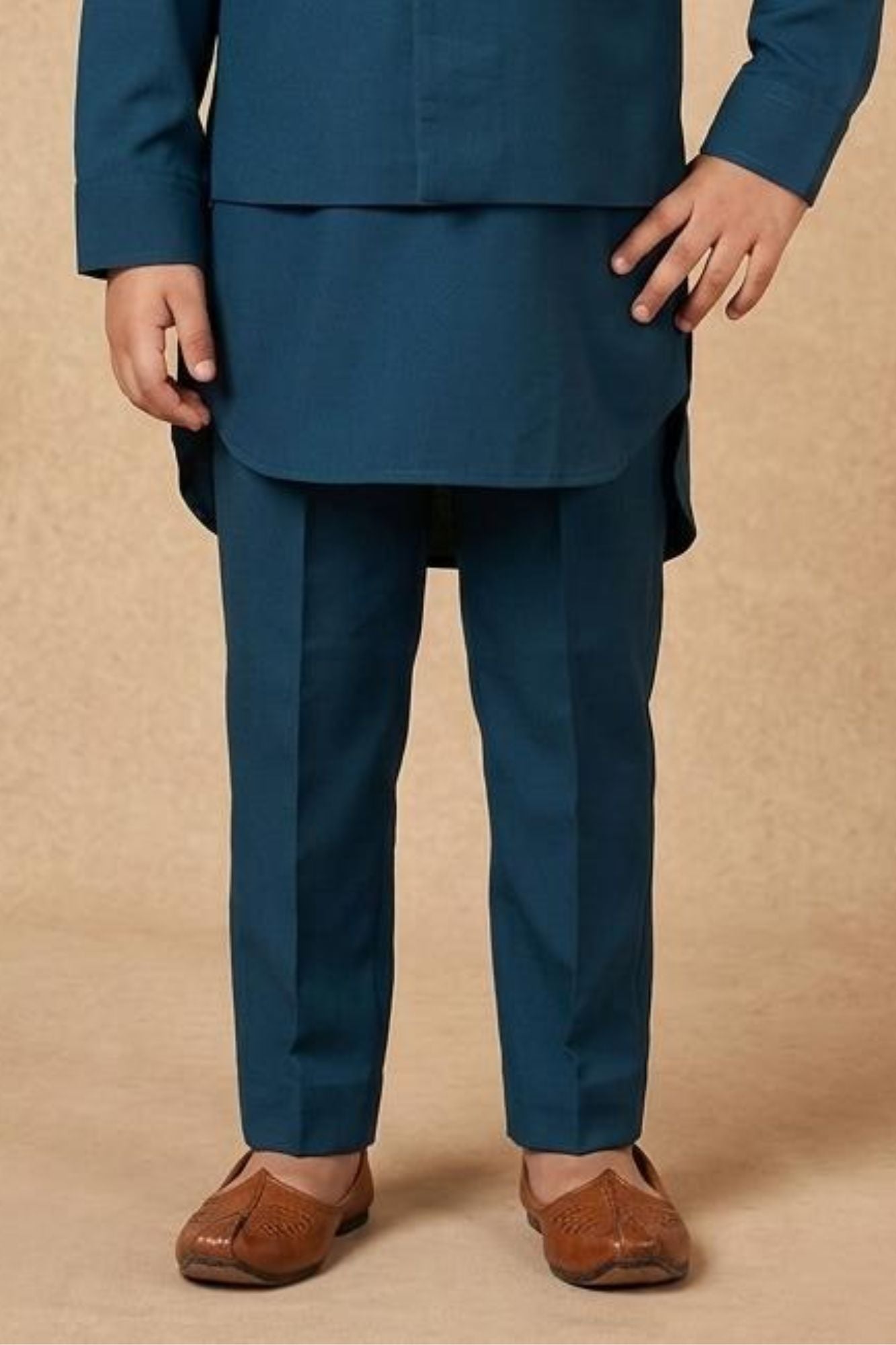 Blue Embroidered Kurta Set With Mandarin Collar For Boys
