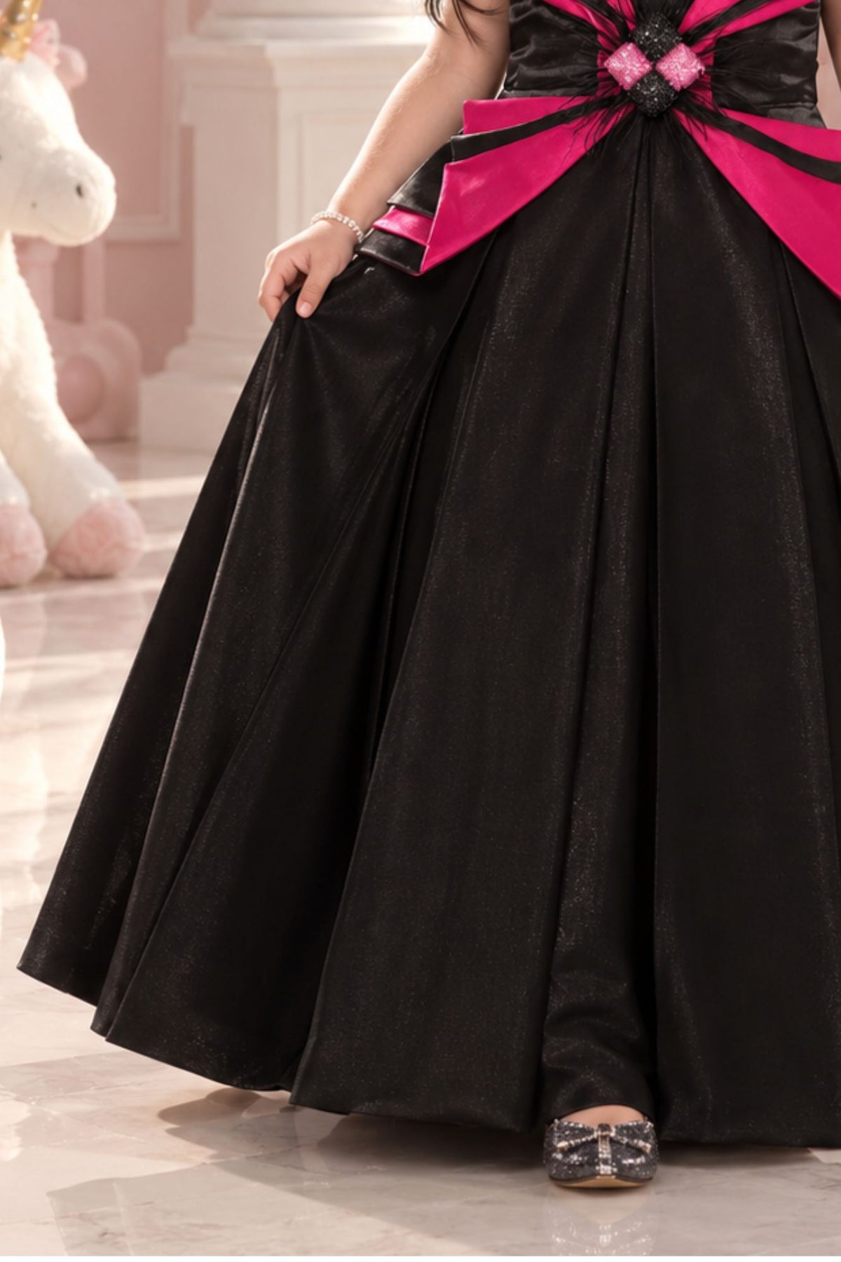 Black Sleeveless With Bow Embellished Gown For Girls