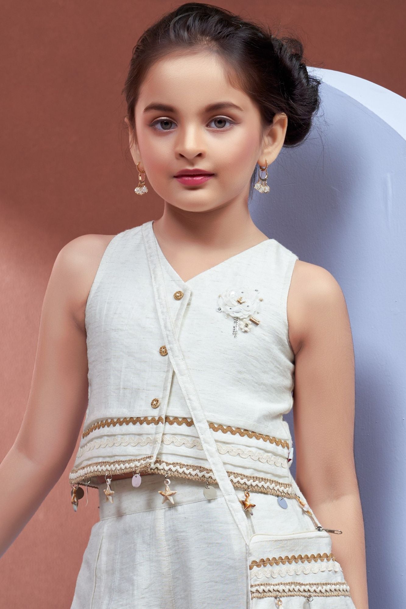 Girls Off-White Set with Sleeveless Top And Culottes