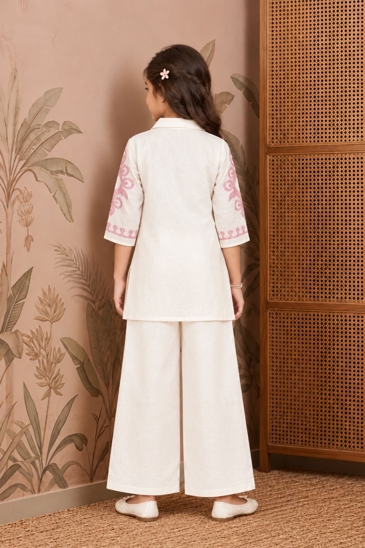 Girls Cream With  Pink Embroidered  Printed Kurta Palazzo Set Set For Girls