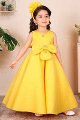 Lemon Yellow Sleeveless And Floral Embellishment Gown For Girls