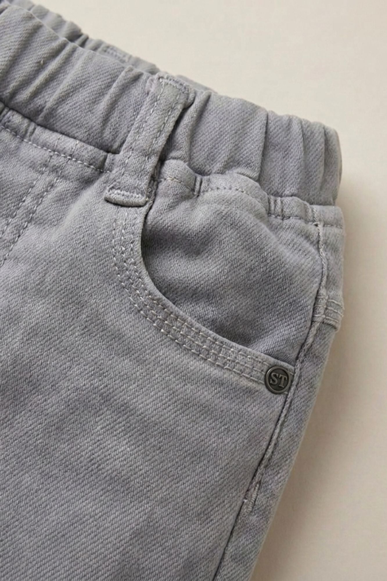 Light Grey Solid Casual Pants