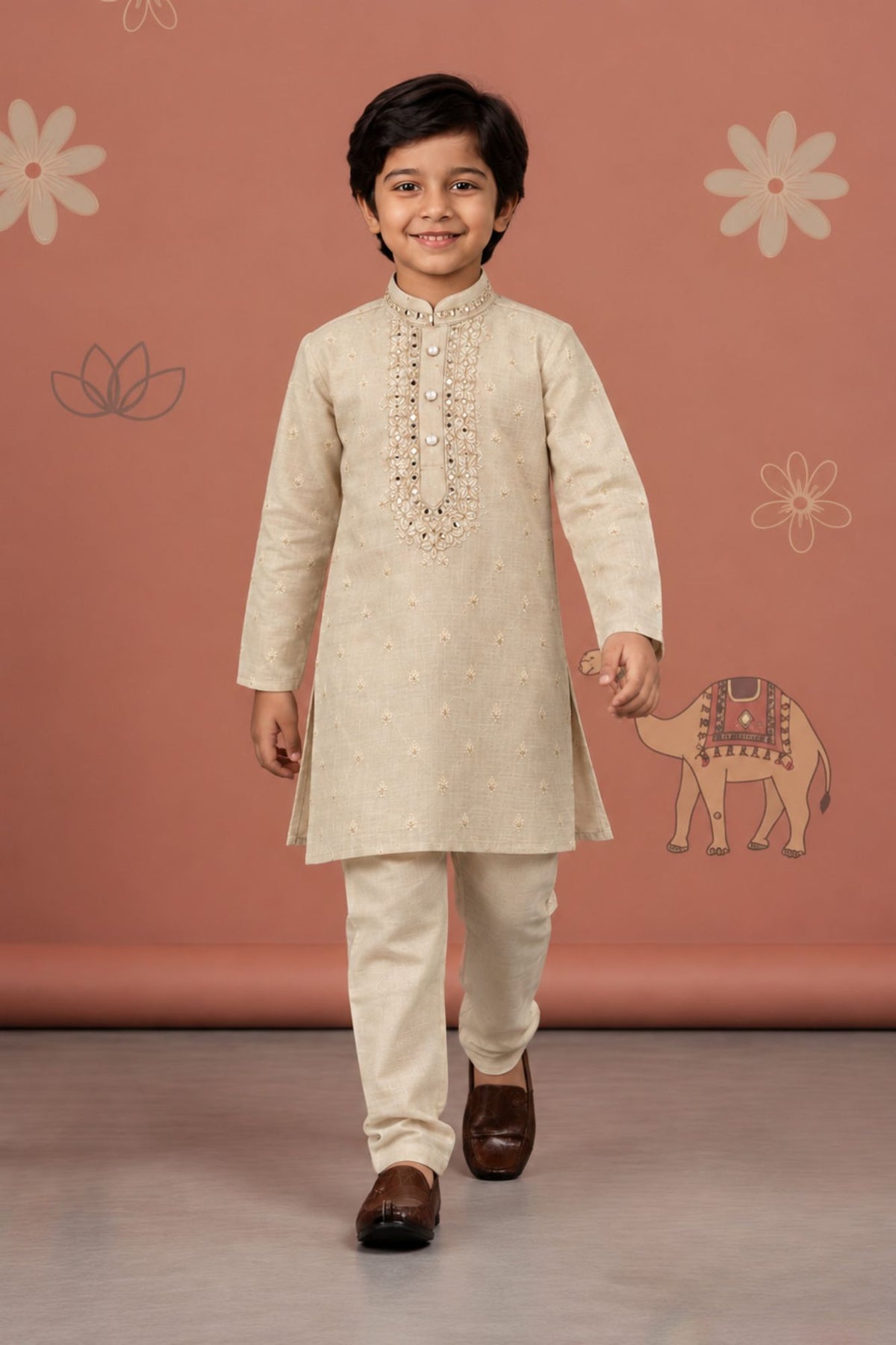 Boys Ivory Mirror Embroidered Kurta Pajama Set With Embroidery