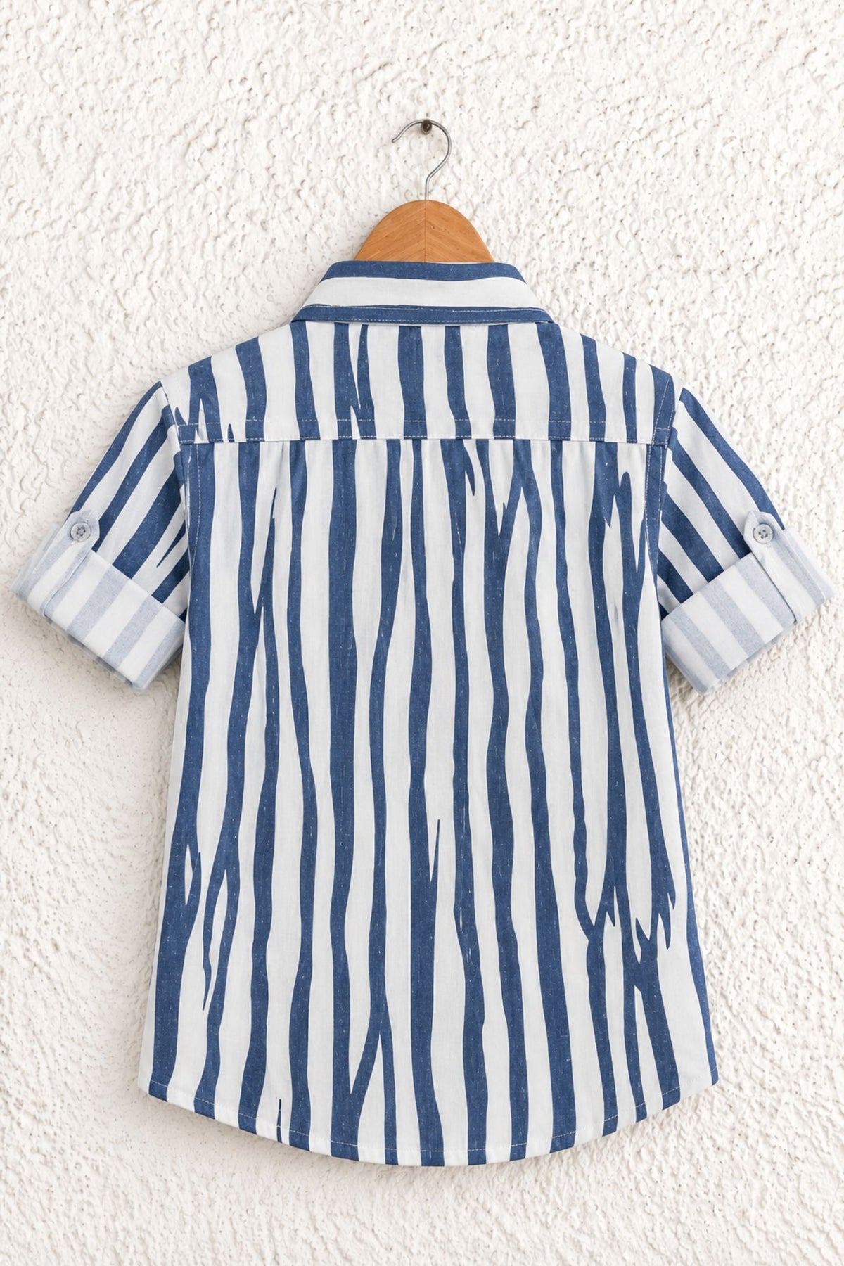 Boys White & Blue Abstract Striped Printed Full Sleeves Shirt