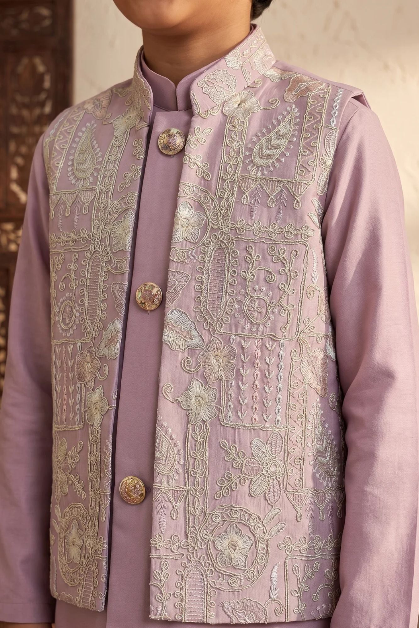 Boys Pink Floral And Paisley Embroidered Kurta Set With Nehru Jacket