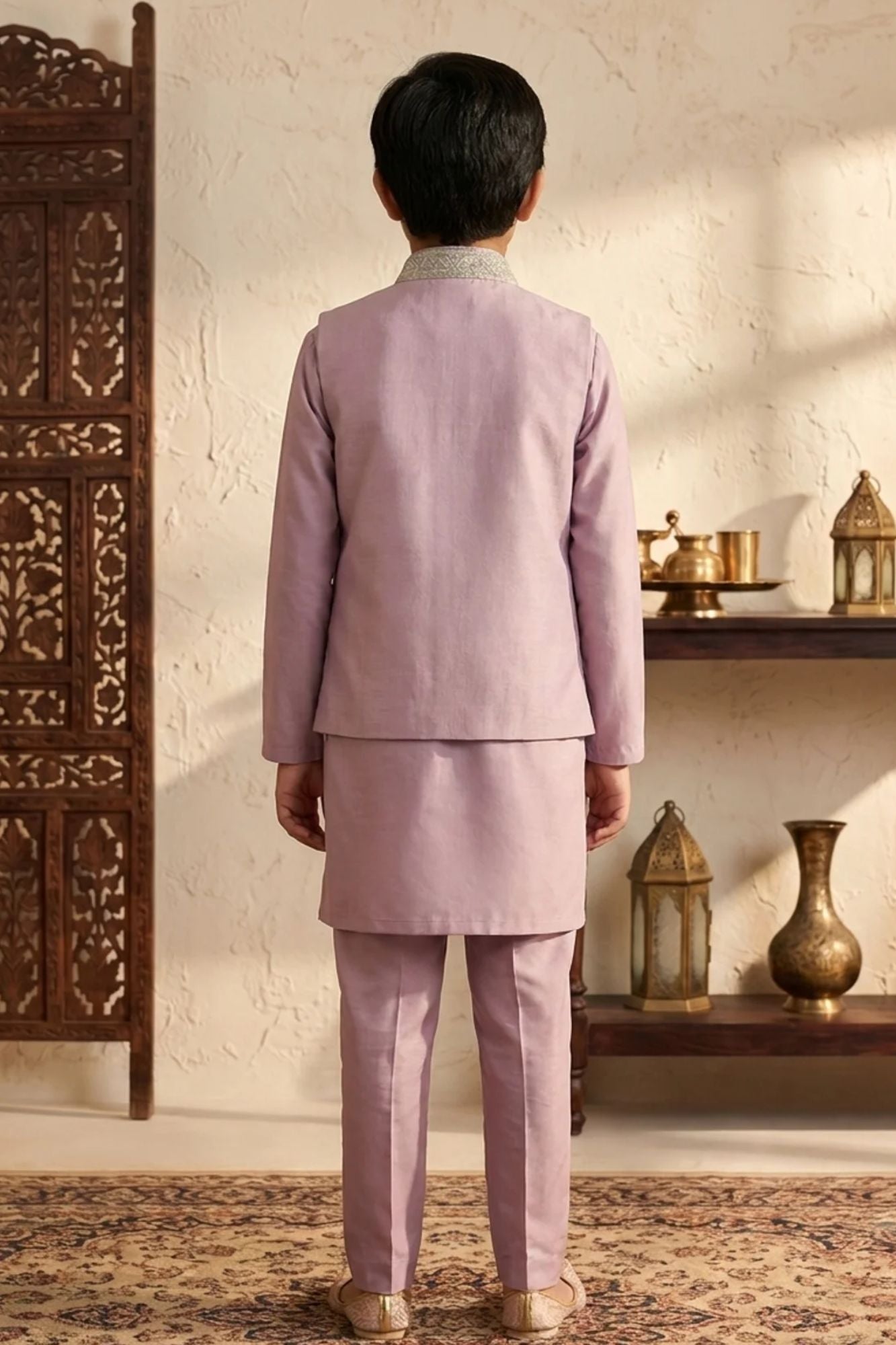 Boys Pink Floral And Paisley Embroidered Kurta Set With Nehru Jacket