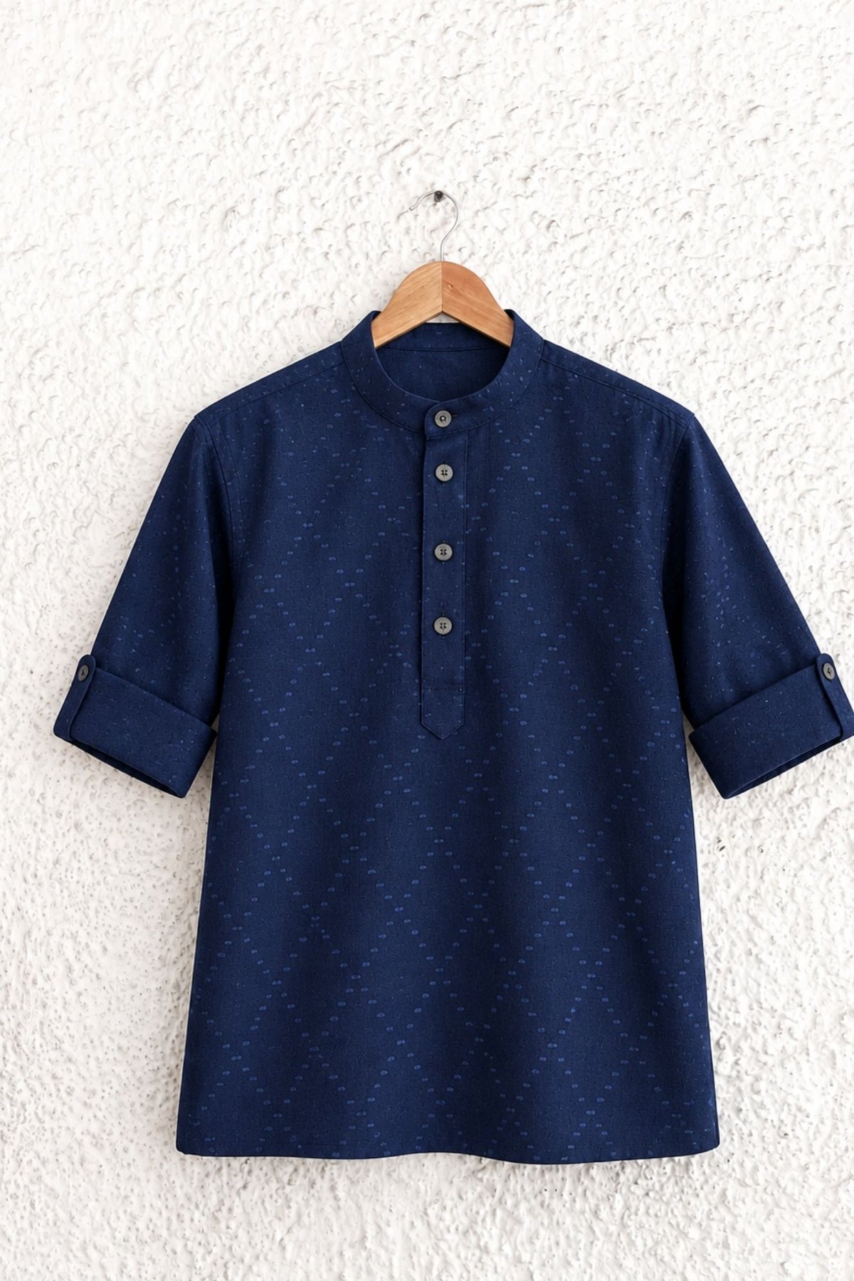 Blue Geometric Thread Embroidered Pure Linen Kurta
