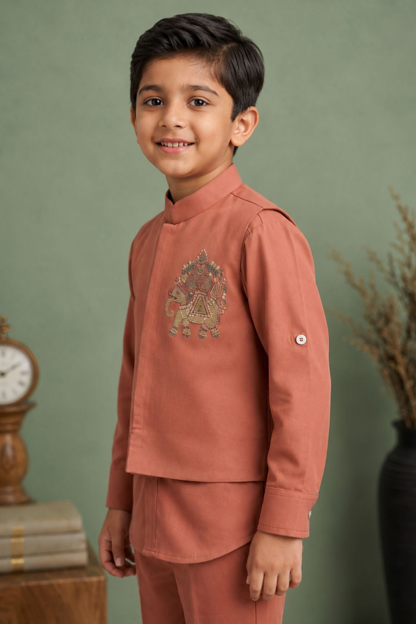 Coral Embroidered Kurta Set With Mandarin Collar For Boys