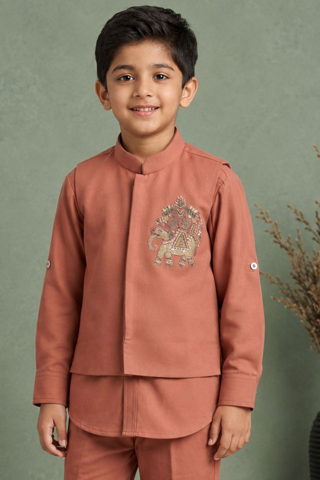 Coral Embroidered Kurta Set With Mandarin Collar For Boys