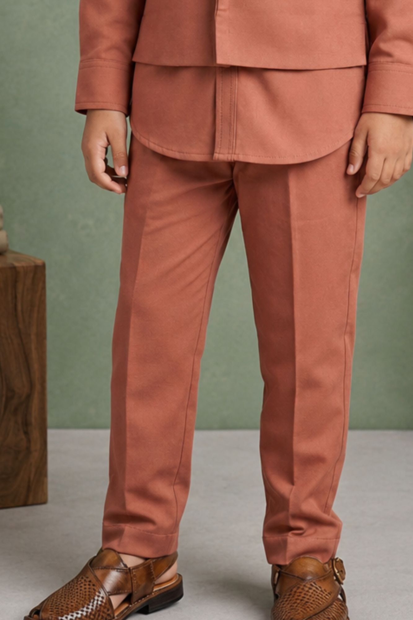 Coral Embroidered Kurta Set With Mandarin Collar For Boys