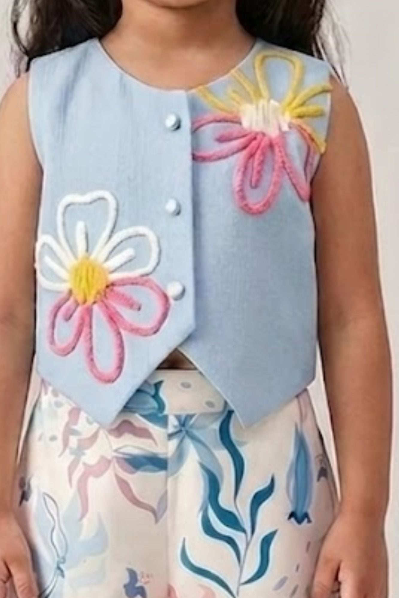Girls Blue Floral Applique Set with Sleeveless Top And Printed Wide-Leg Pants