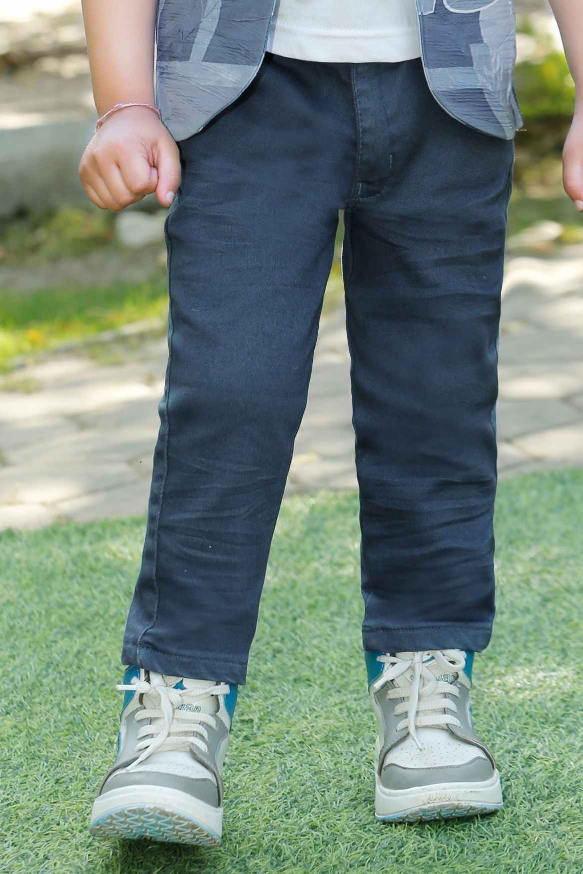 Grey Printed Jacket And Pant With White T-shirt Set For Boys
