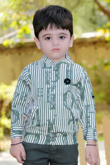 Green And White T-Shirt And Pant Set With Printed Overcoat For Boys