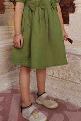 Stylish Green Casual Frock With Bow Embellished For Girls