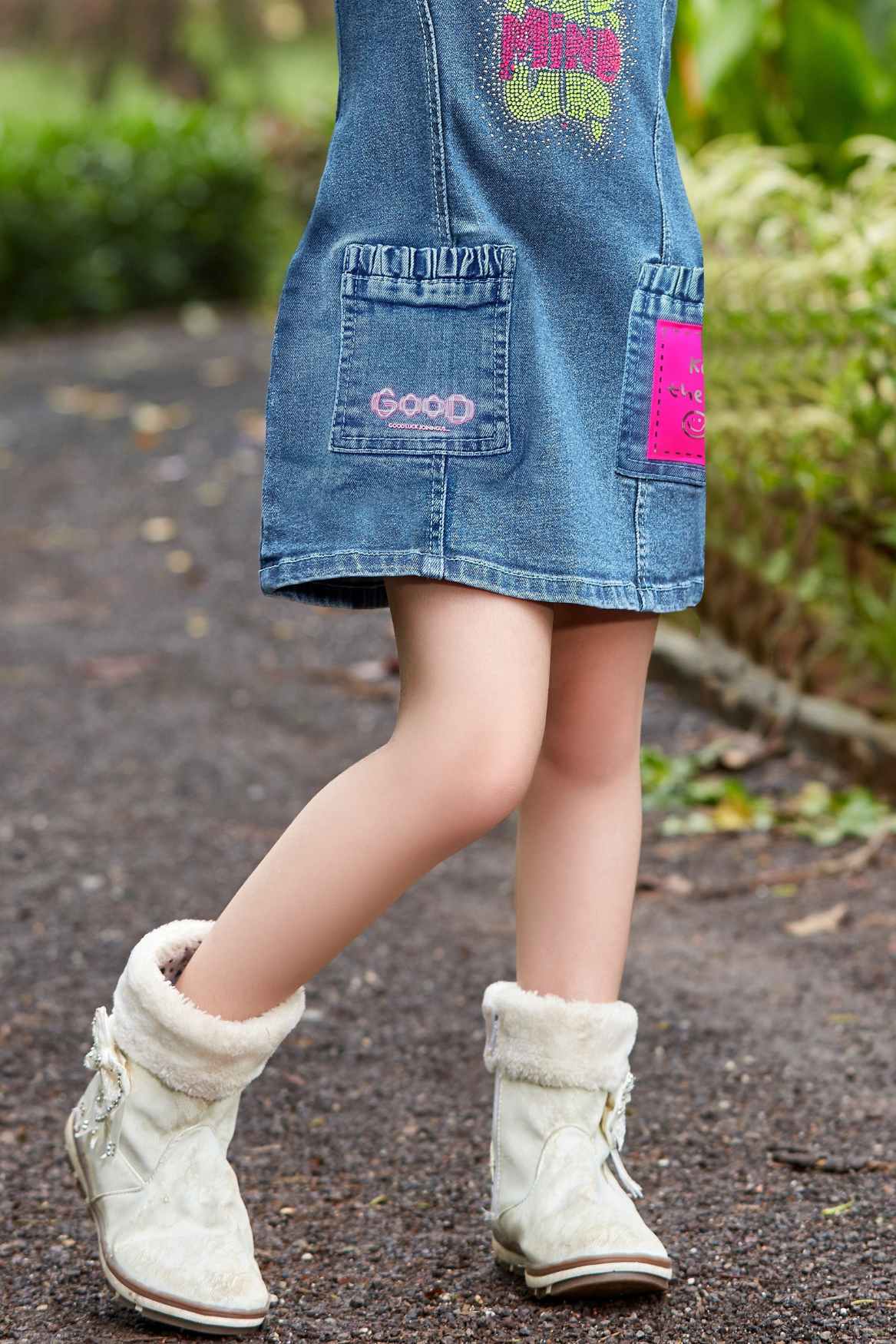 Denim Printed Dungaree Skirt With White 3/4 Sleeve T-Shirt For Girls