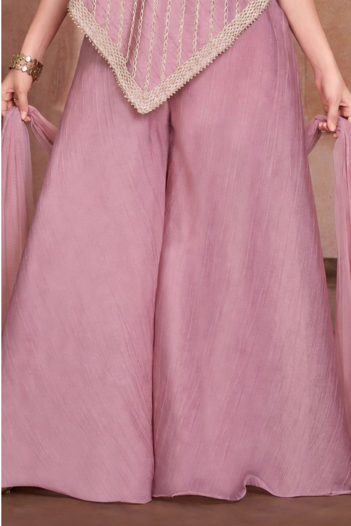 Girls Dusty Pink Vertical Chain-Like Pattern Zari Embroidered Palazzo Set