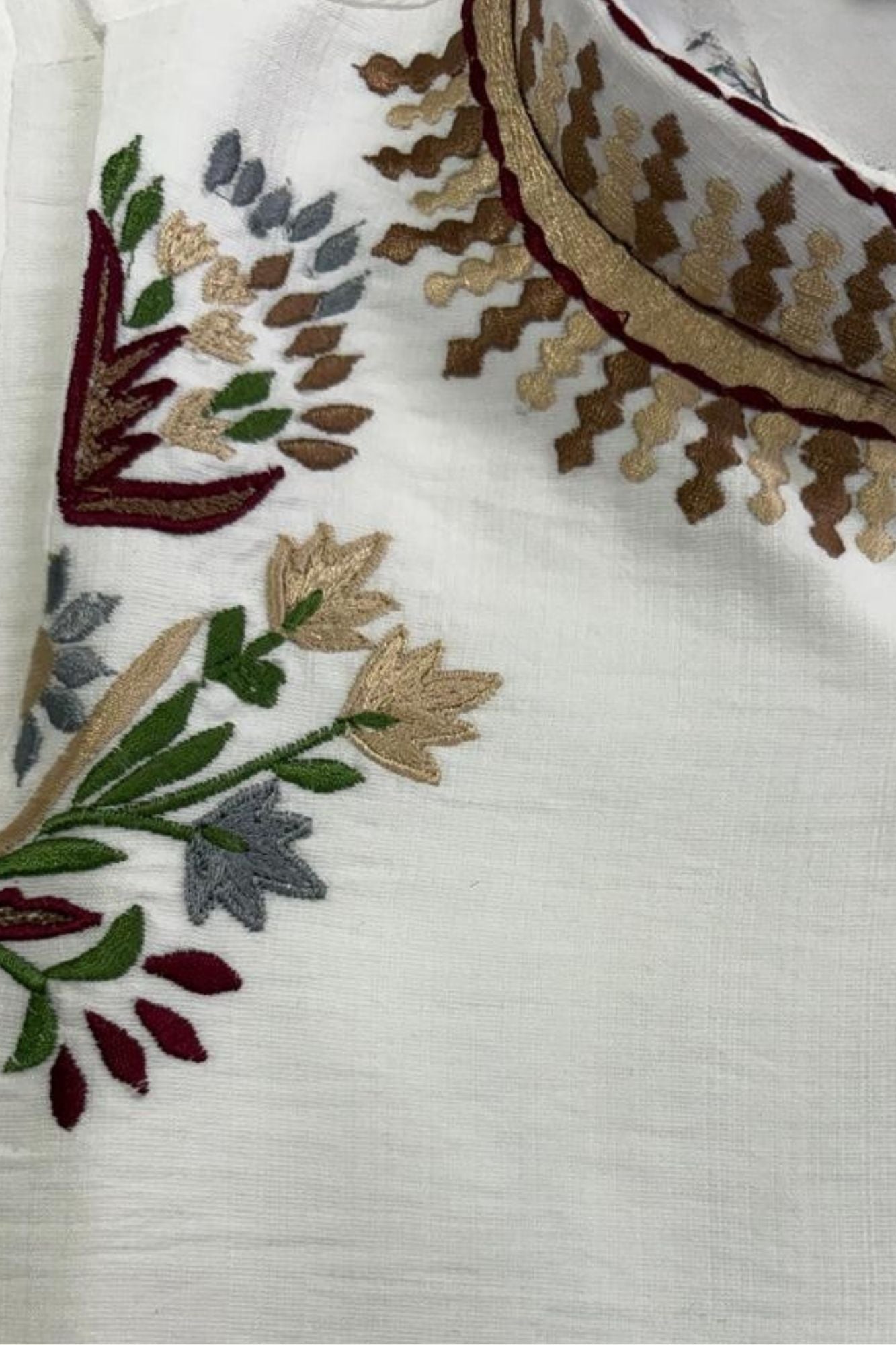 Ivory Embroidered Kurta Pajama Set With Jacket For Boys