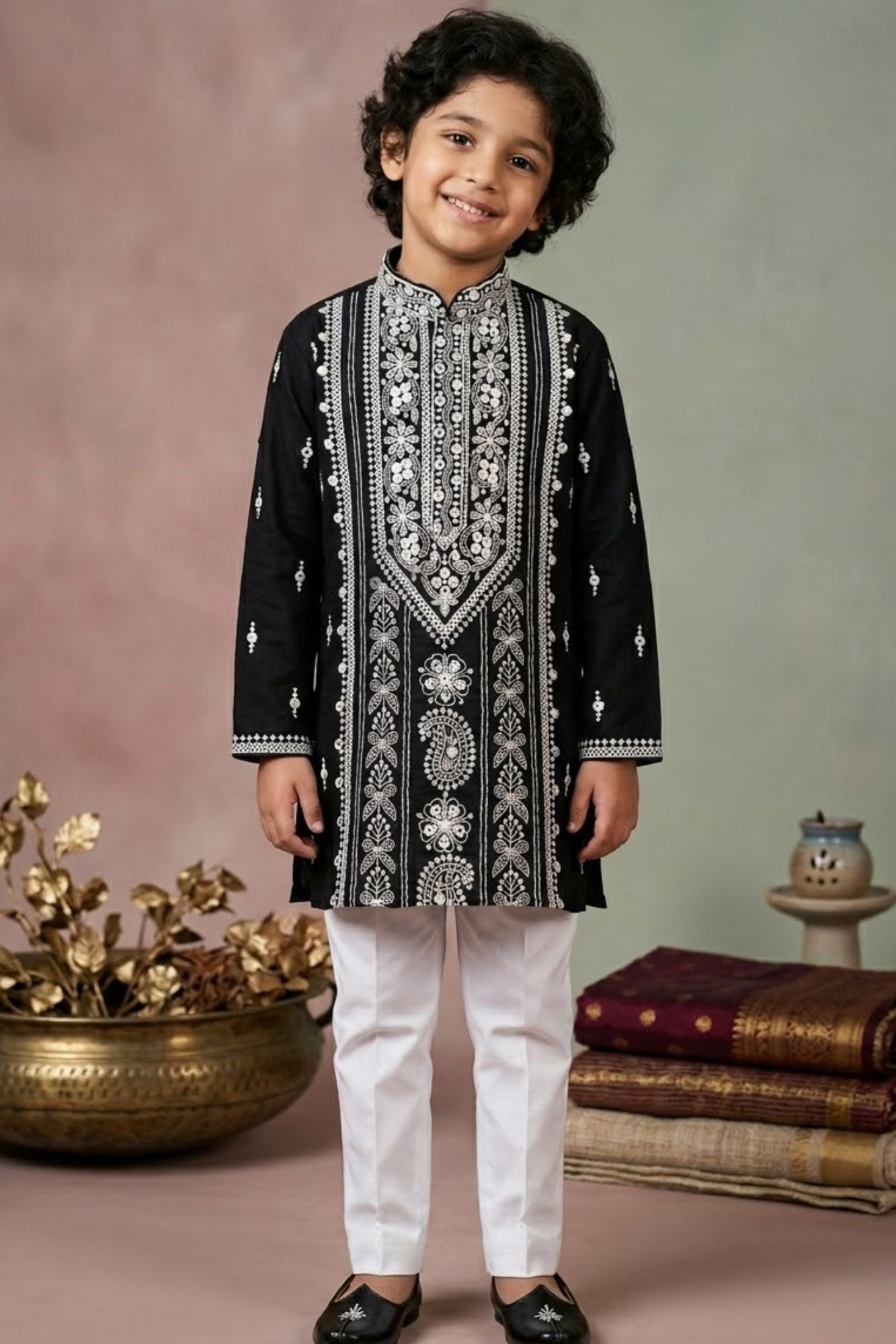 Black Embroidered Kurta Set For Boys With Intricate Threadwork