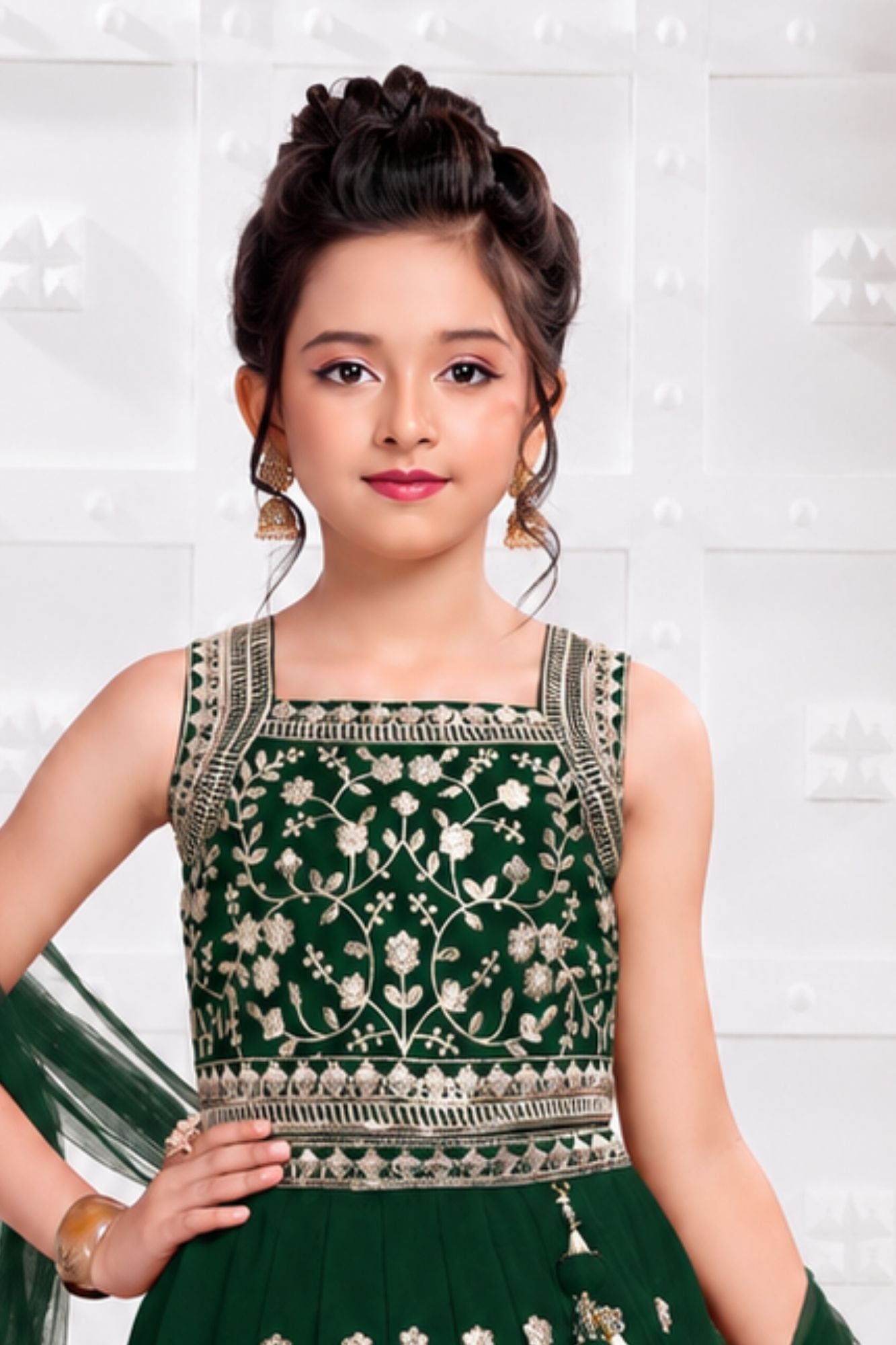 Girls Emerald Green Floral Zari Embroidered Lehenga Choli Set With Dupatta