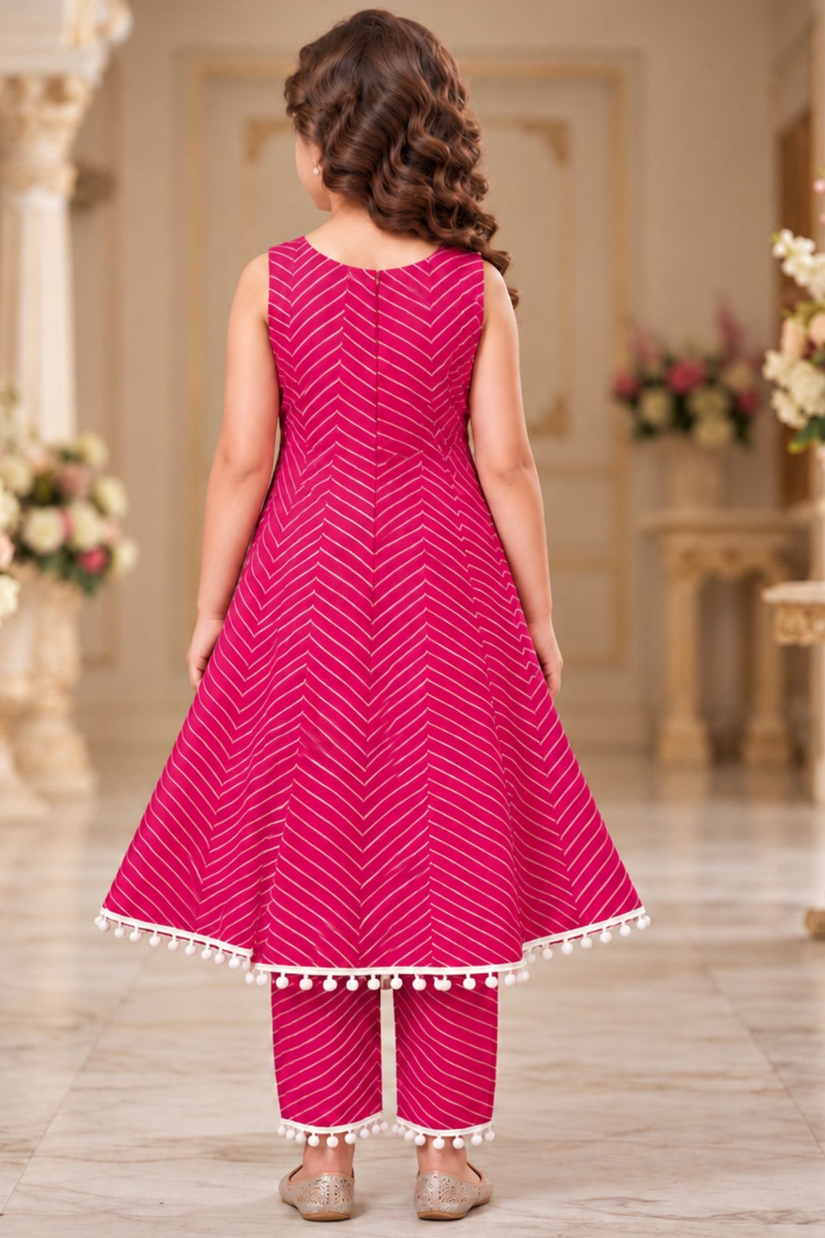 Girls Pink Embellished Kurta Set With Dupatta