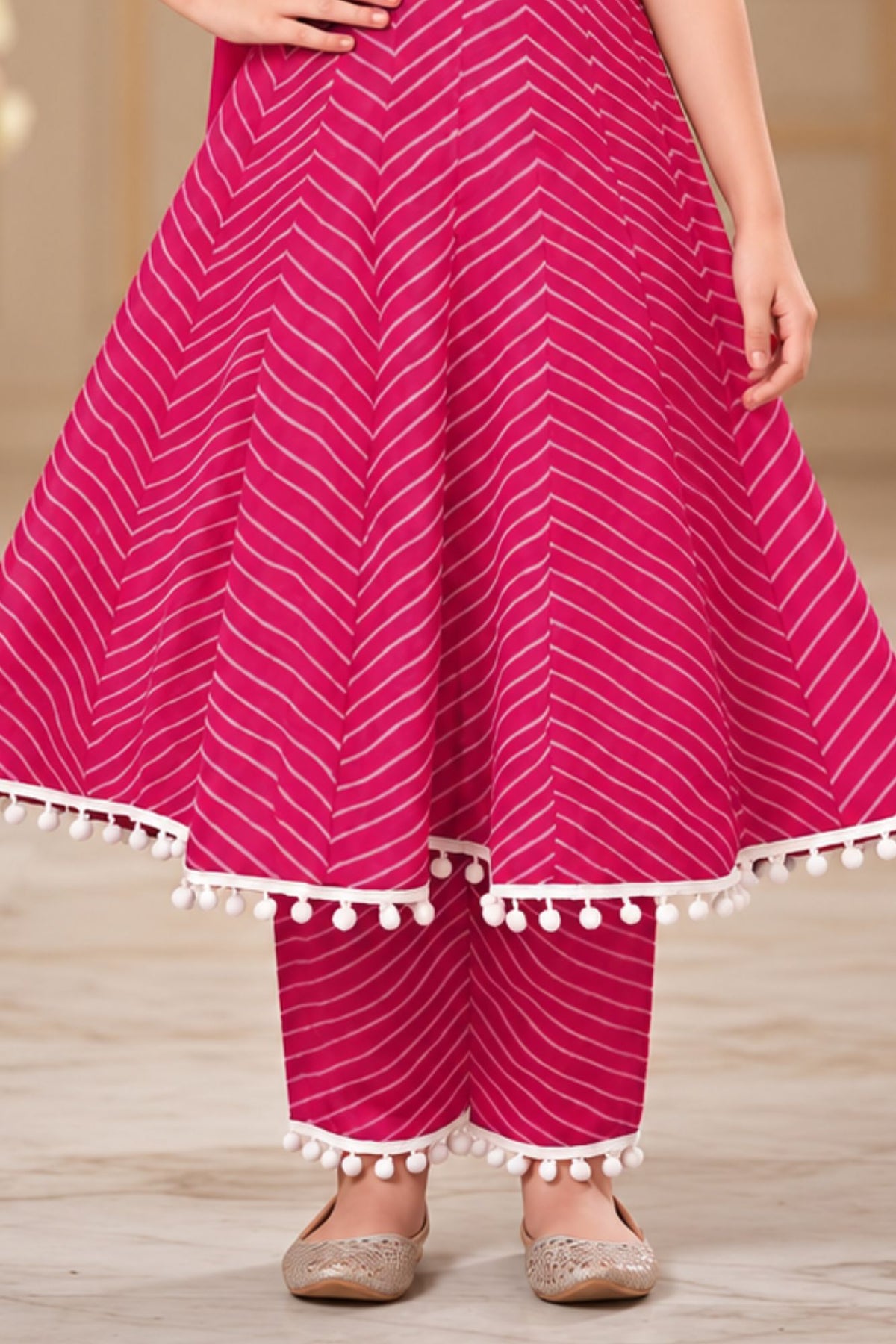 Girls Pink Embellished Kurta Set With Dupatta