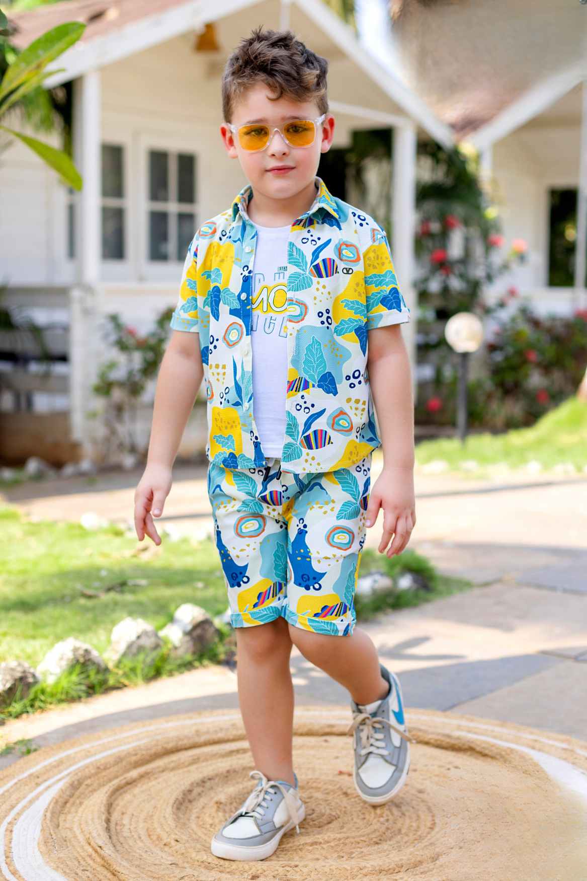 Multicolor Printed Shirt And Shorts With White T-Shirt Set For Boys
