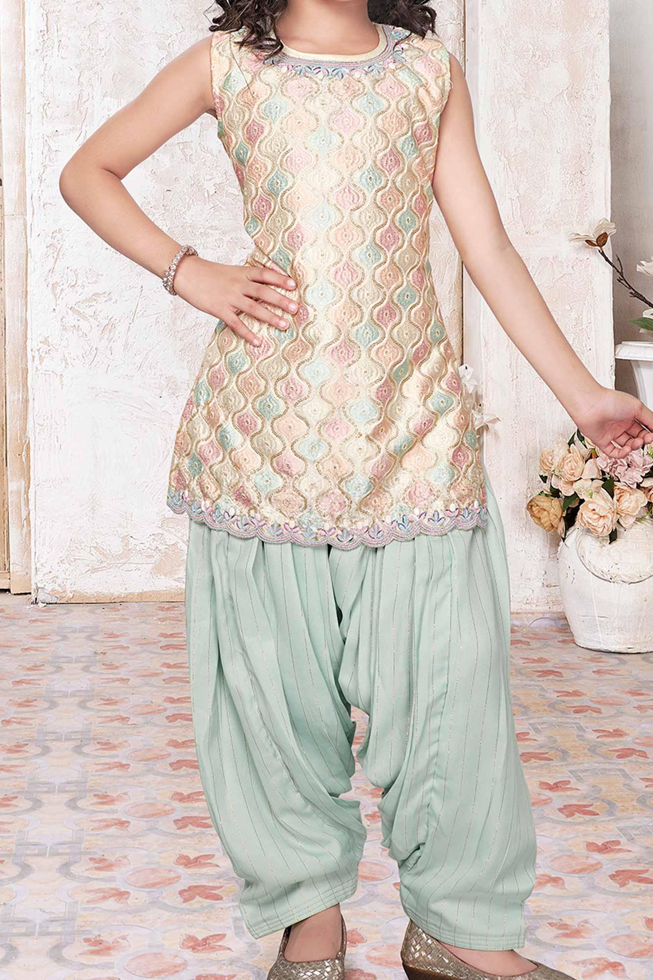 Wanna buy this pretty Attractive short kurta with bottom ? 😍😍😍 |  Fashion, Short kurti, Traditional indian dress